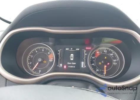 2018 Jeep Cherokee Latitude Fwd z USA, uszkodzony, nr VIN 1C4PJLCB3JD566545